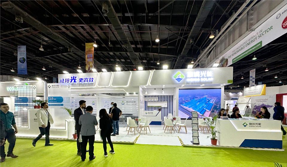 旗濱集團展位設計科技感十足，發(fā)力可再生能源