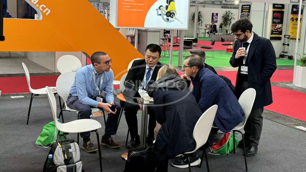 德國(guó)漢諾威展臺(tái)設(shè)計(jì)搭建 | 聯(lián)亞智能科技亮相德國(guó)漢諾威輪胎展